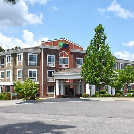 Holiday Inn Express & Suites Southern Pines-Pinehurst Area By Ihg מראה חיצוני תמונה