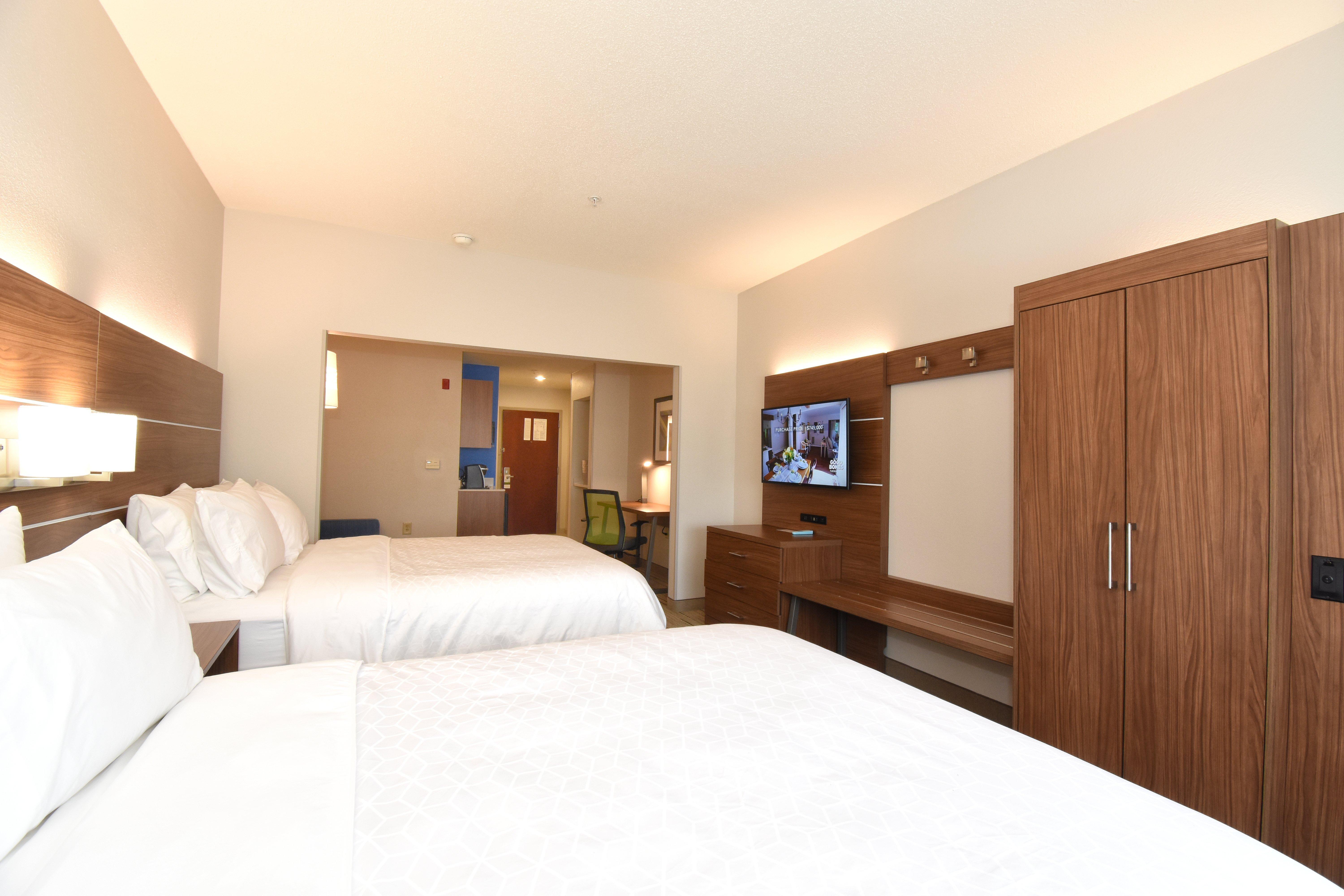 Holiday Inn Express & Suites Southern Pines-Pinehurst Area, An Ihg Hotel מראה חיצוני תמונה